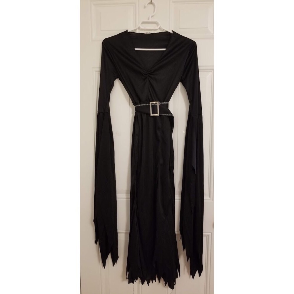 Small to medium size witch Halloween costume